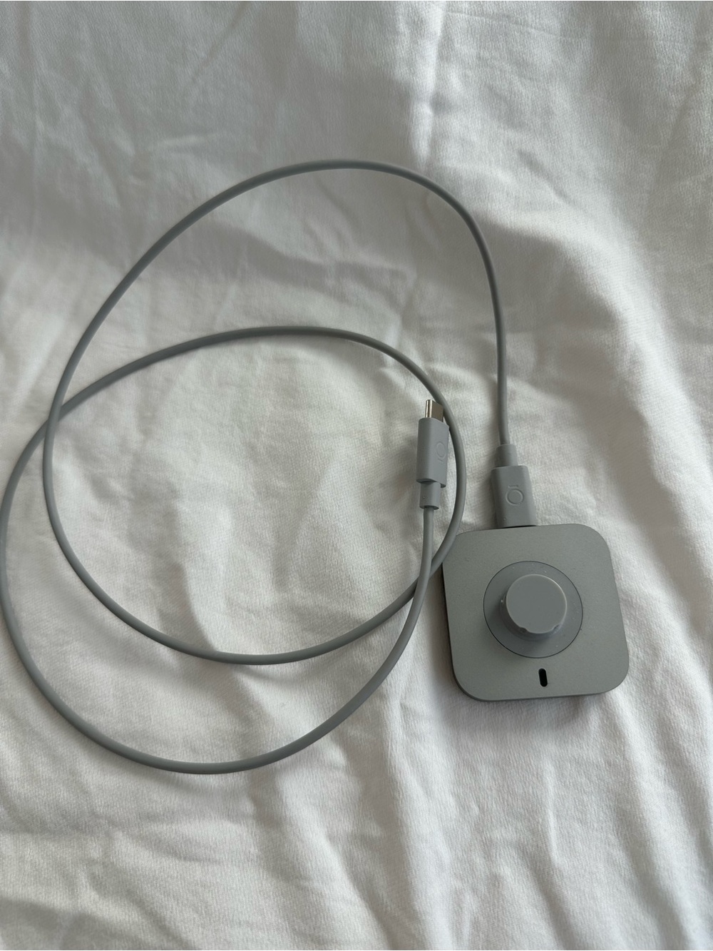 Sz 7 OURA RING 4 charger - ring not included
